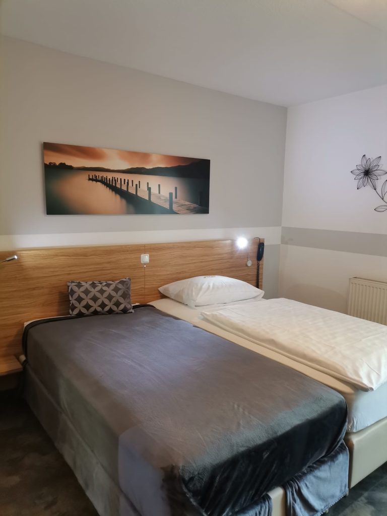 Doppelbett, Landhaus Hotel Müller
